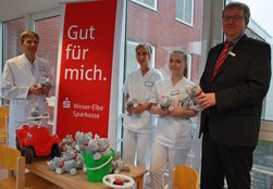 Kuscheltierspende in der Klinik für Kinder und Jugendliche