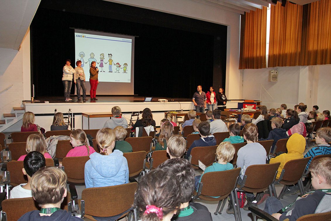 AMEOS Experten bei der Kinder-Uni in Neustadt